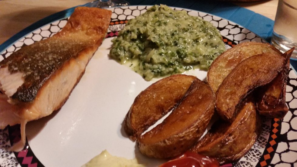 Laksebøffer med sprødt skind