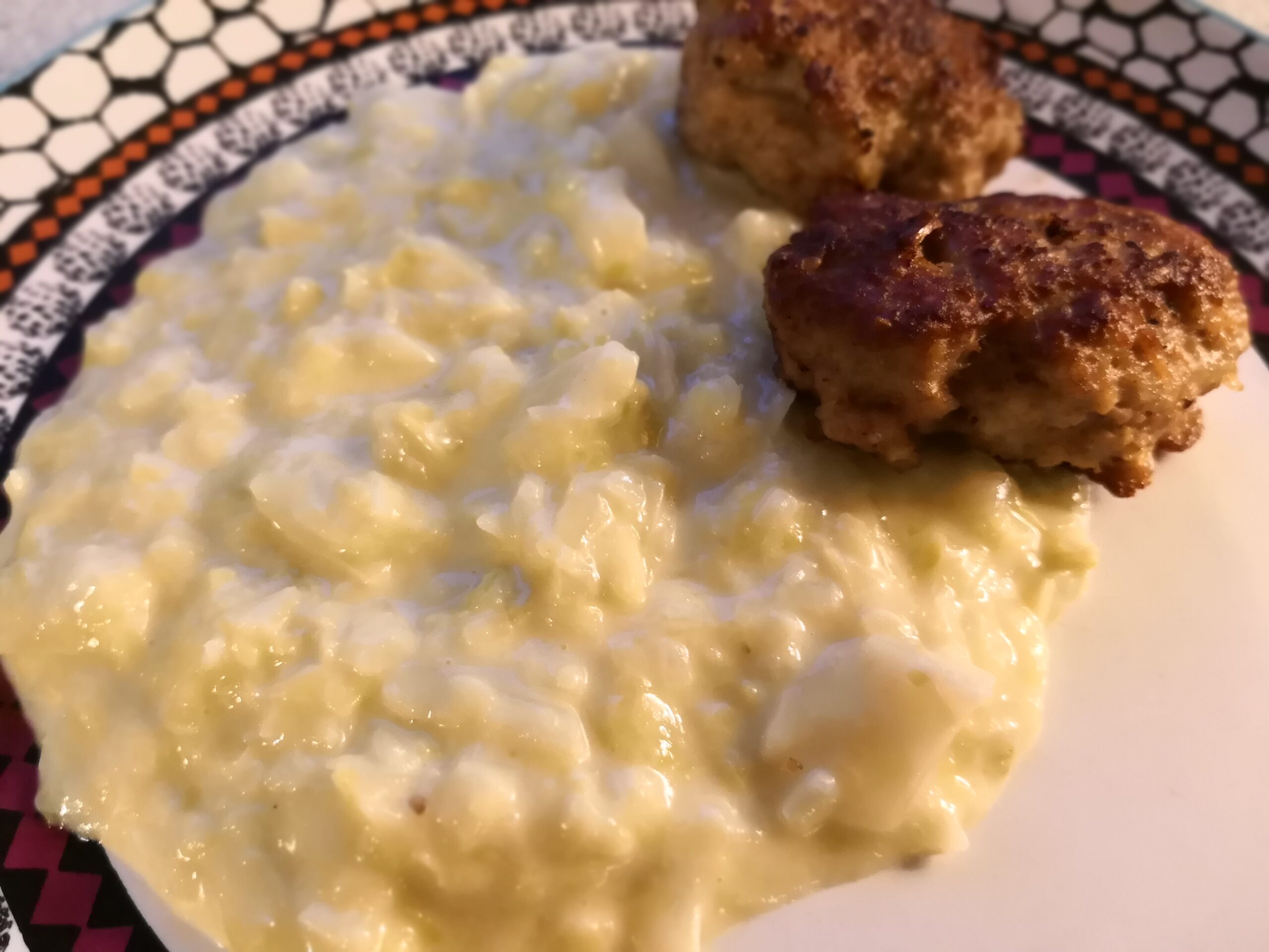 Stuvet spidskål med frikadeller
