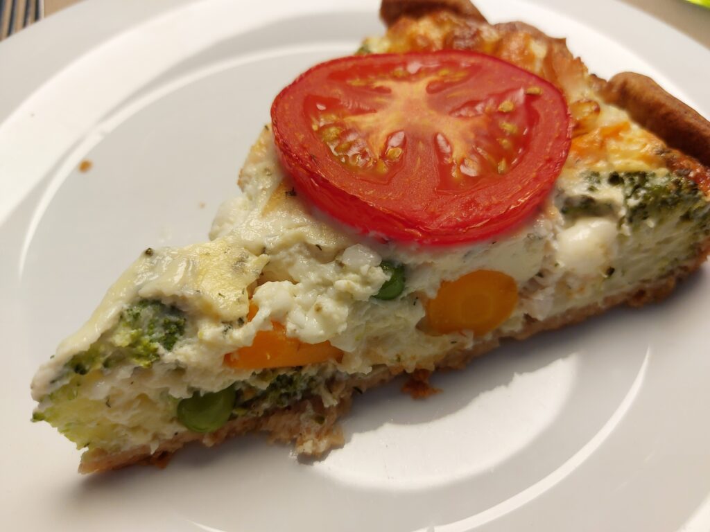 Broccoli tærte med hytteost og mozzarella1