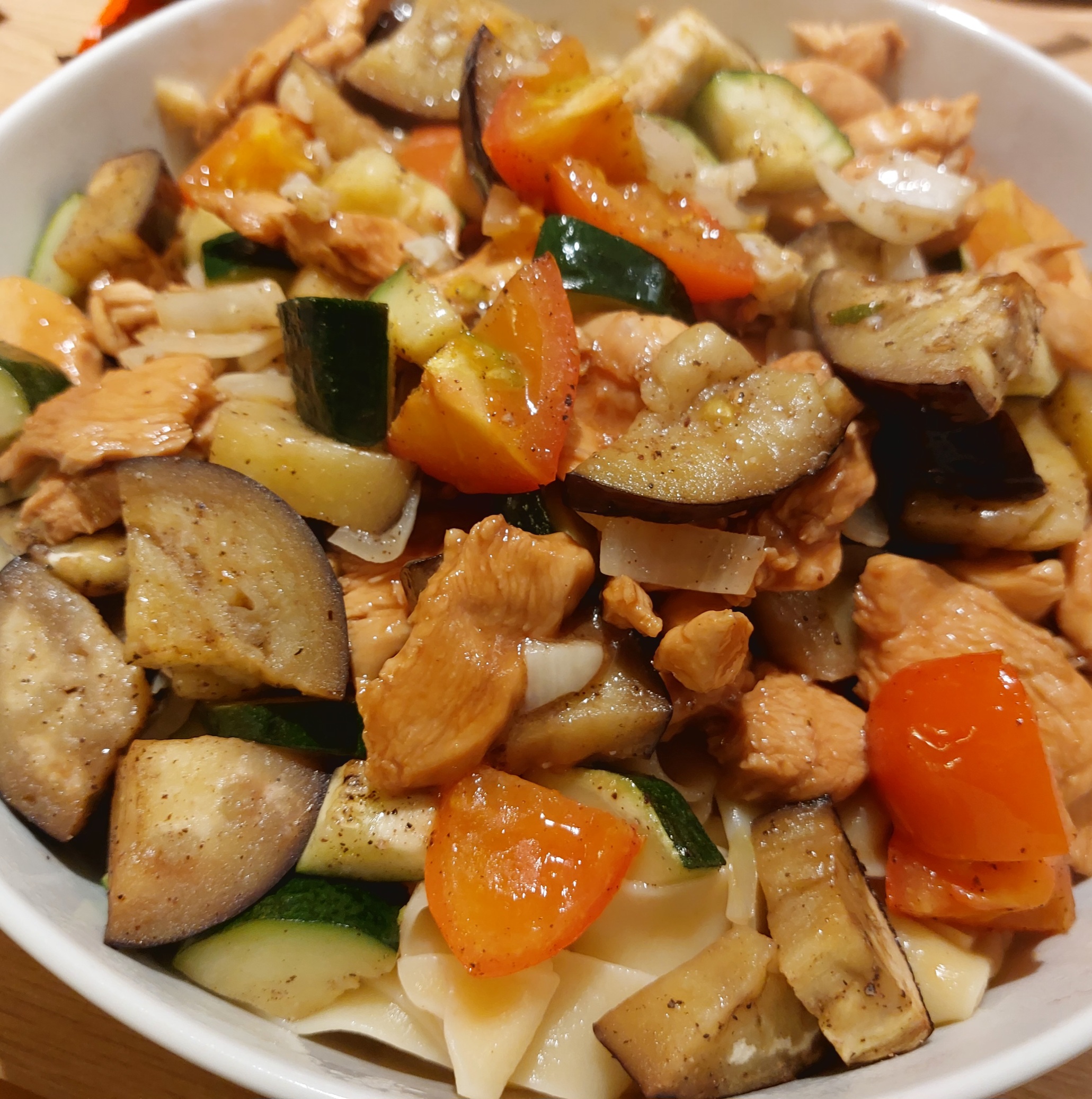 Pasta med kylling og grønt